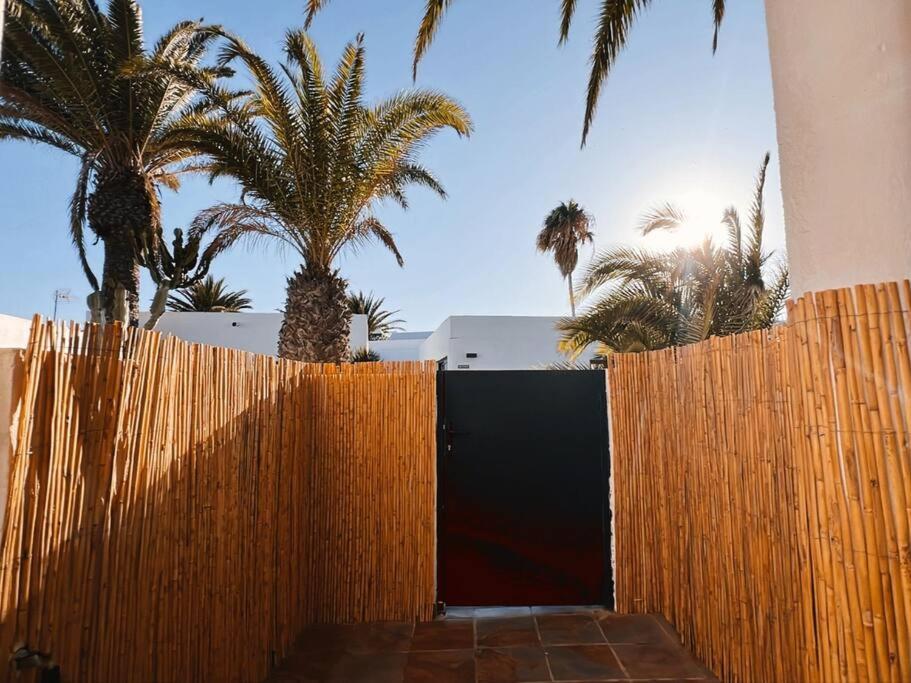 Rockbeach Bungalow Costa Teguise Esterno foto