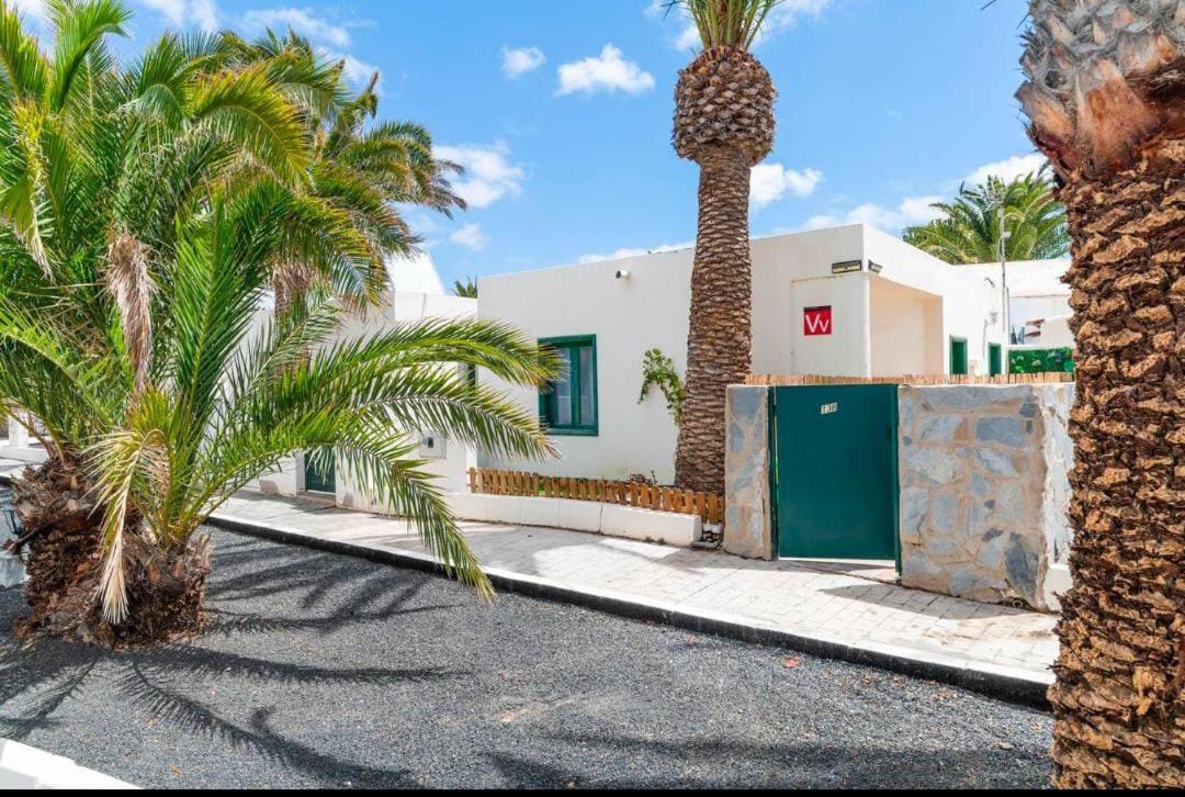 Rockbeach Bungalow Costa Teguise Esterno foto